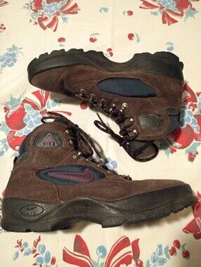 Nike ACG Brown and Blue Suede Ankle Boots Sz 8
